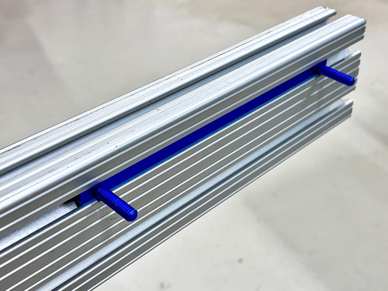 Dash-Board T-Bar